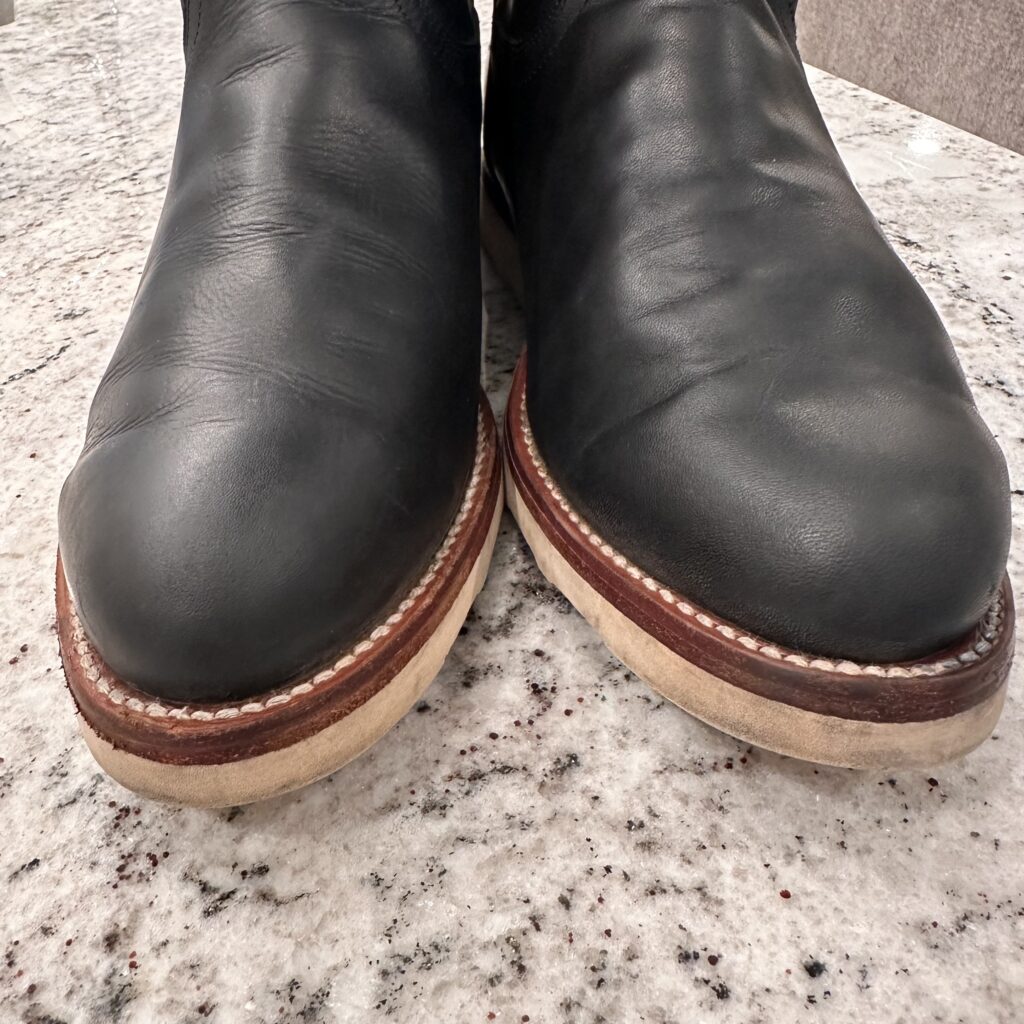 tecovas-knox-boots-mens-black-leather-wedge-outsole-work-roper-ranch-farm-pull-on-style-1025-toes