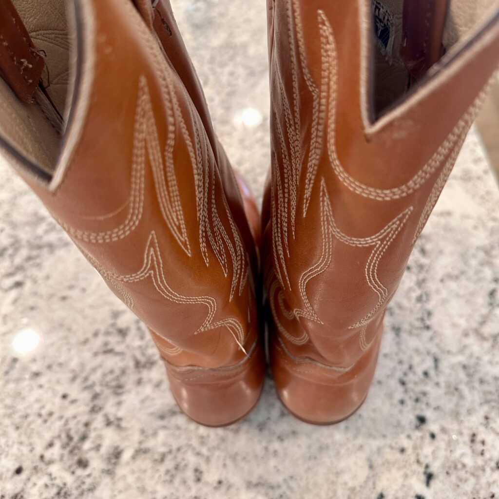 vintage-frye-cowboy-boots-mens-brown-leather-pull-on-FR16009-tan-riding-roper-ranch-farm