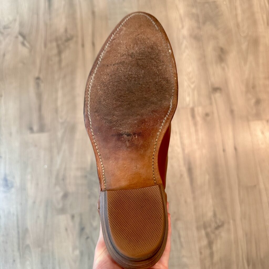 vintage-frye-cowboy-boots-mens-brown-leather-pull-on-FR16009-tan-riding-roper-ranch-farm-retro-outsole