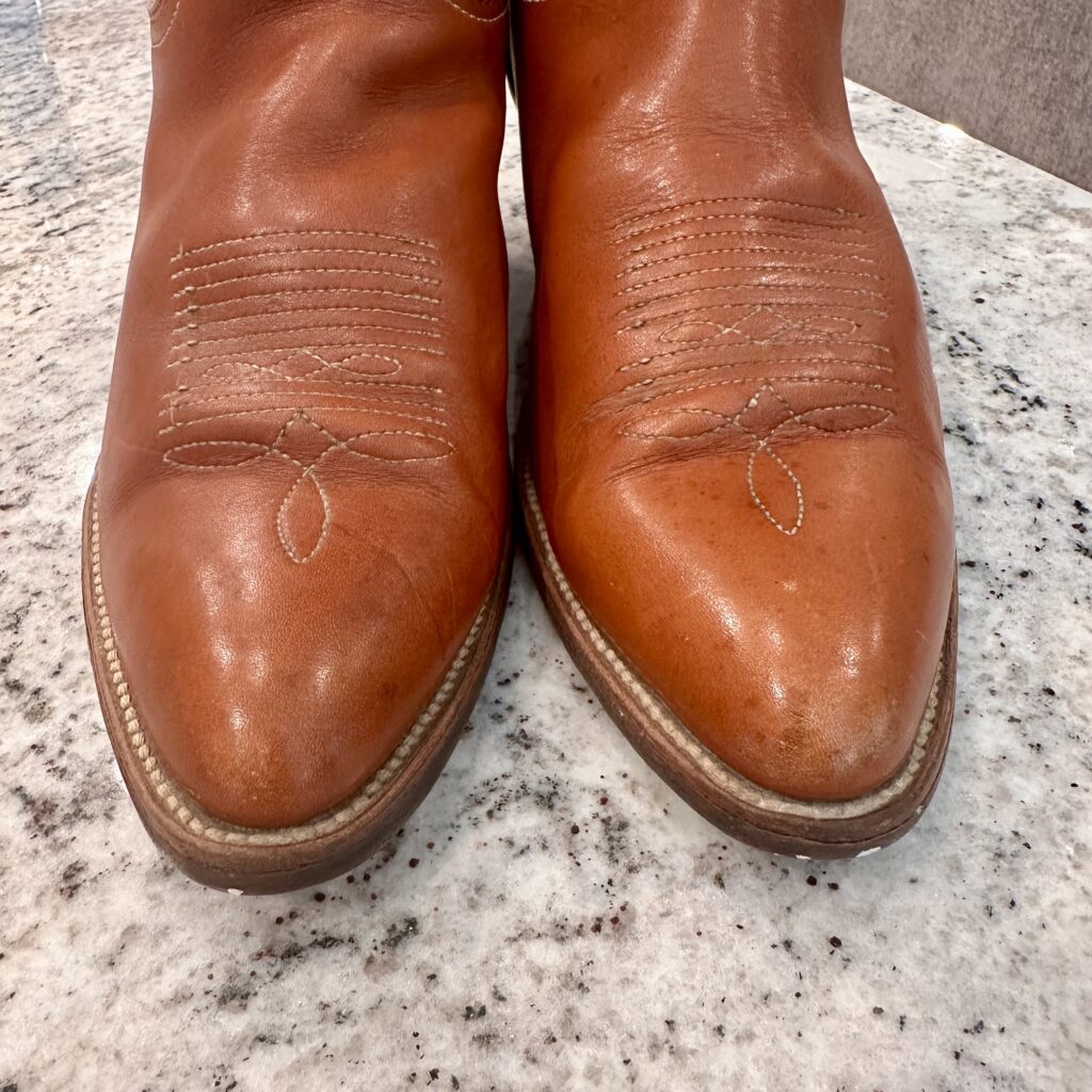 vintage-frye-cowboy-boots-mens-brown-leather-pull-on-FR16009-tan-riding-roper-ranch-farm-retro-toes